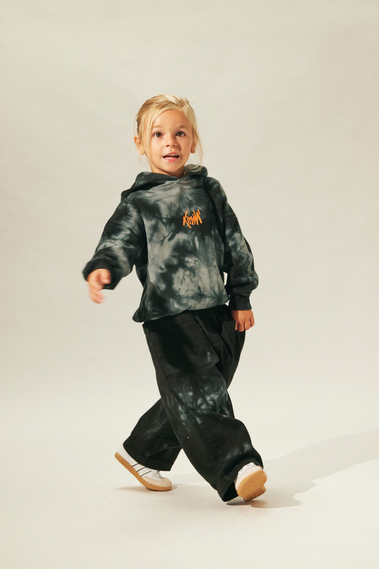CHINO JOGGER CON TASCHE